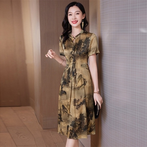 高级感超好看连衣裙女夏2025新款女装收腰显瘦气质碎花长裙子夏天图片