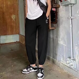 休闲裤图片