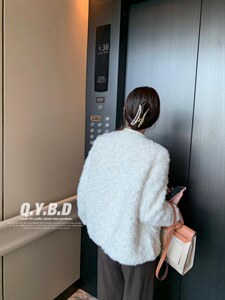 珍珠皮毛一体外套图片