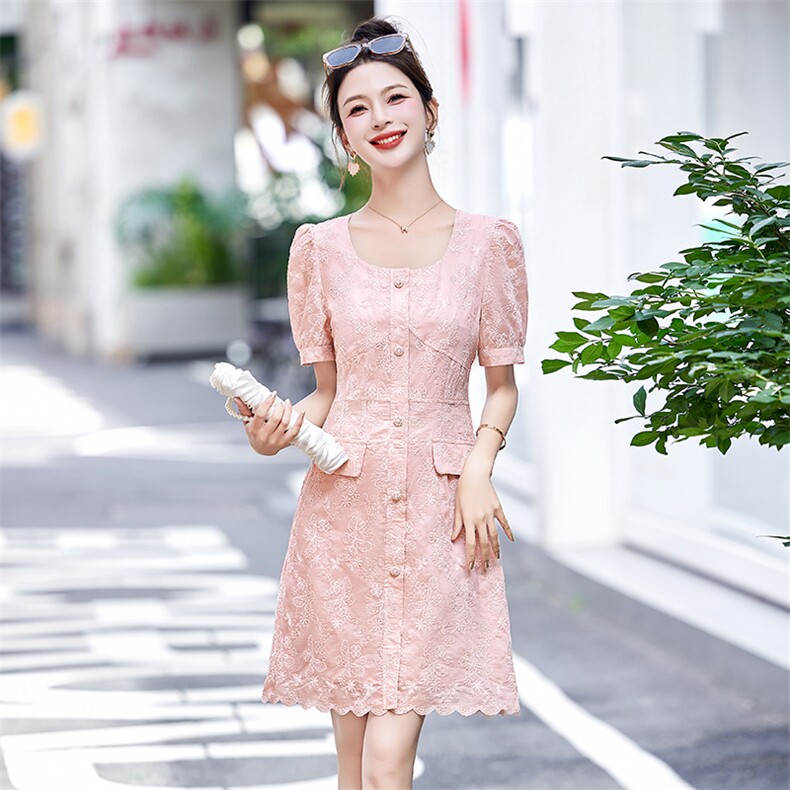粉色小香风蕾丝连衣裙女2024夏季新款小个子方领甜美气质收腰短裙,女装连衣裙,布芭啦