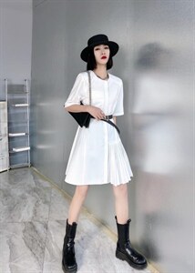 夏季新款，立体剪裁，手工压皱，个性连衣裙图片