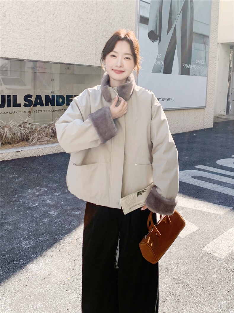 率性简约风毛绒拼接羽绒服女2025冬新款休闲气质防风立领羽绒外套,女装羽绒服,艾米莉亚