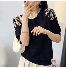 2025夏季新款莱赛尔天丝女圆领短袖左右肩勾花针织衫薄款上衣，女装T恤，唐诺