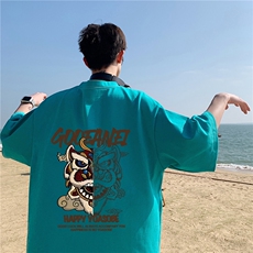 湖绿色