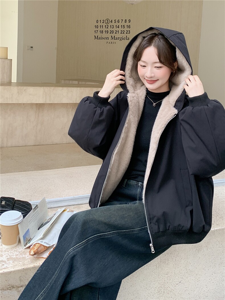 韩系工装风连帽派克服羊羔毛绒外套女冬2025新款保暖加厚加绒外套,女装短外套,艾米莉亚
