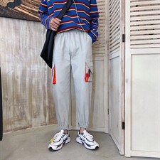 灰色