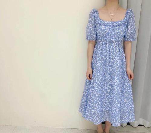 碎花连衣裙，女装连衣裙，EVE