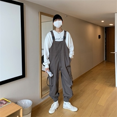 灰色