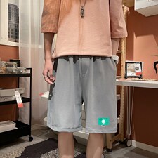 灰色