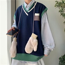 深蓝色