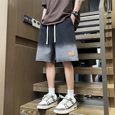黑色