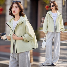 小个子短外套女2026年春季休闲风女士短款25-29周岁连帽，女装短外套，悦祺