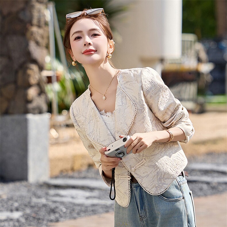 小香风提花短款西装外套女新款气质修身显瘦盘扣外搭上衣,女装短外套,芭米依尚