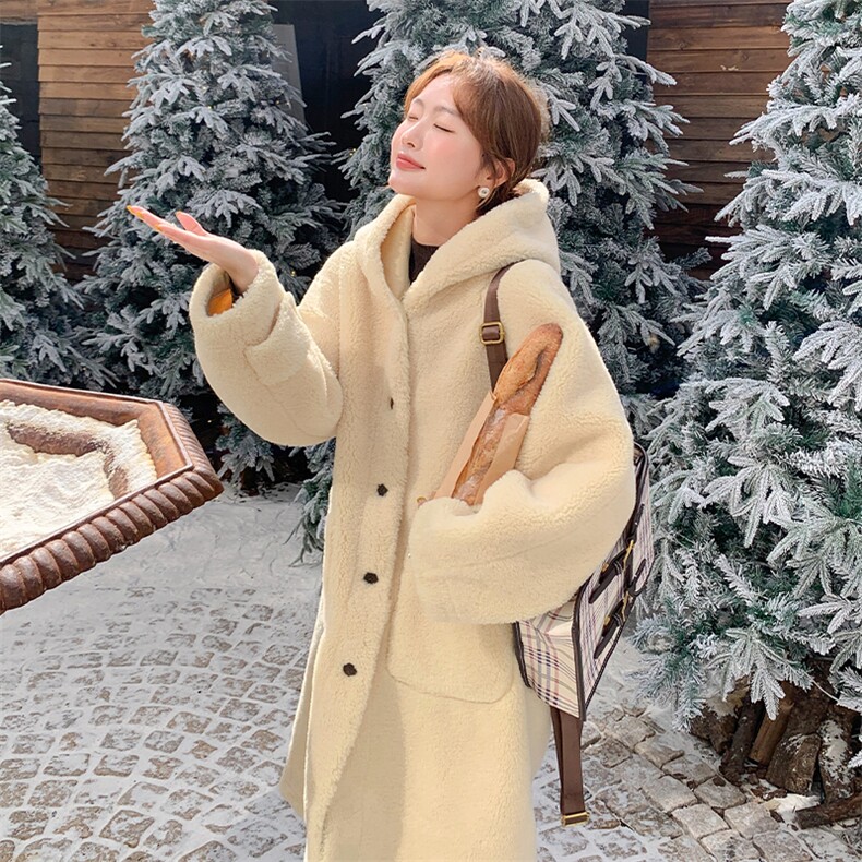 黄色中长款连帽羊羔毛外套女秋冬季超火好看高级小众加绒加厚大衣,女装皮草,浙宝285（原212）