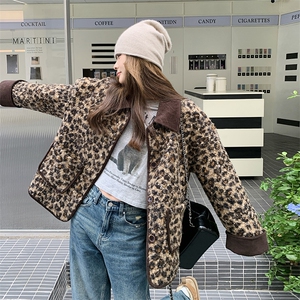 灯芯绒拼接豹纹羊羔毛短外套女秋冬2024新款潮宽松小个子爆款棉衣图片