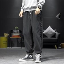 2021新款沙发黑色宽松休闲印花运动裤A061-K1822-P45控价68，男装休闲裤，电商A061