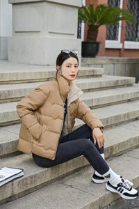 现货羽绒服图片
