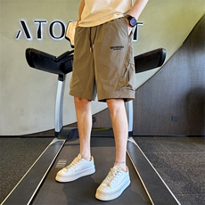 军绿色