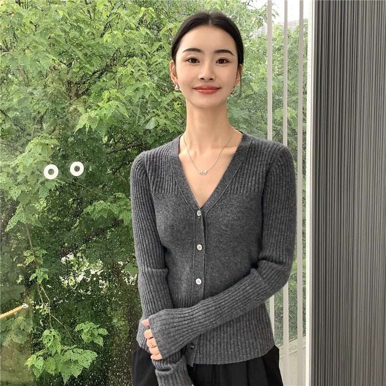 2025秋冬百搭时尚简约v领纽扣开衫针织衫,女装羊绒衫,玛卡隆羊绒