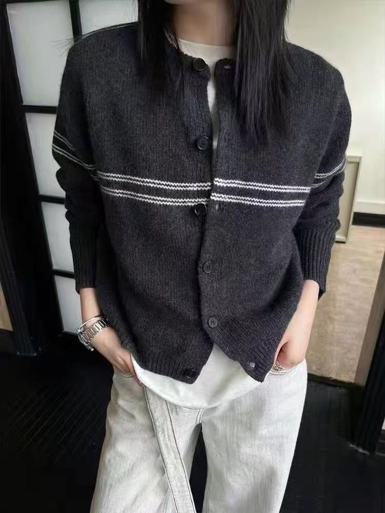 女士秋冬羊毛加厚拼色圆领开衫图片