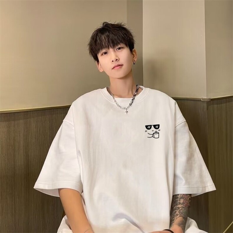 纯棉240g创意趣味表情卡通男生夏天可爱休闲百搭五分袖青少年图片