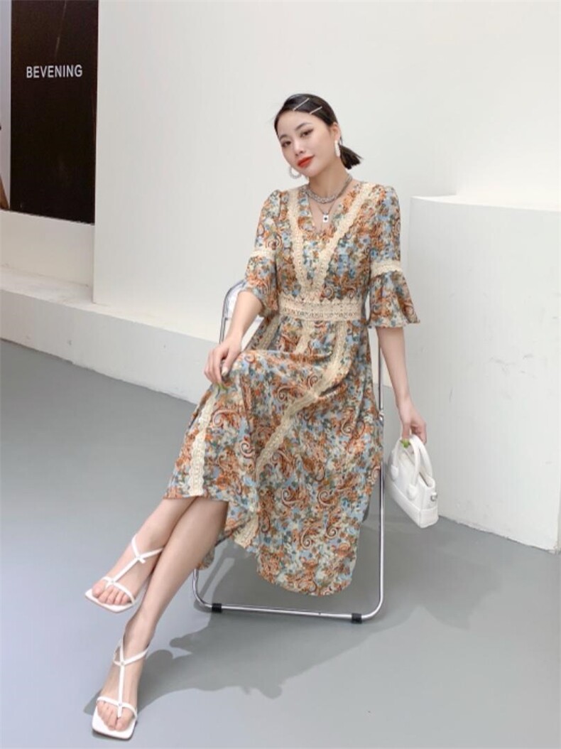 碎花连衣裙，女装连衣裙，芭丽名媛