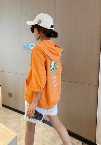 【现货】夏季新款糖果色印花连帽抽绳设计潮款防晒卫衣，女装卫衣/绒衫，微迪菲