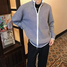 灰色