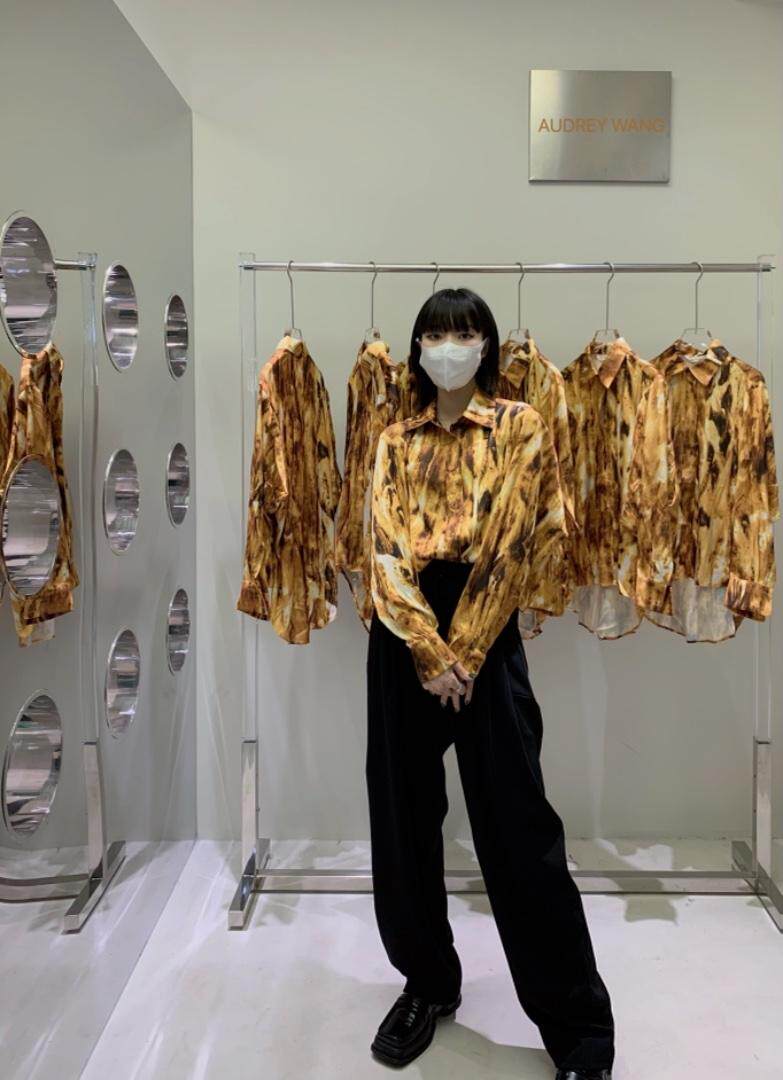 秋季设计师新品赤色云霞晕染衬衫，女装衬衫，AUDREY WANG