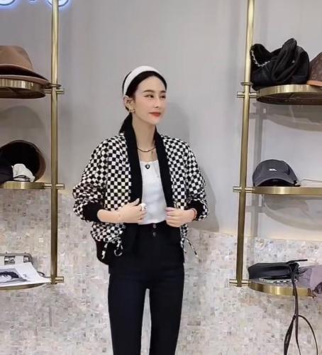 2021秋季时尚简约前抽绳百搭显瘦短款棋盘格外套,女装其它,L·H·X