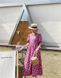 现货 夏季新款碎花连衣裙，女装连衣裙，与跃