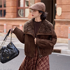 现货羽绒服外套女2025年冬季新款时尚羊羔毛拼接羽绒外套女，女装羽绒服，美沁