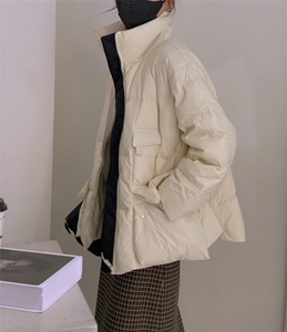 拼色羽绒服图片