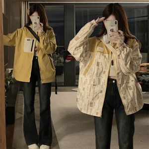 C952-P100 双面穿工装外套女春秋2025新款学生甜美印花连帽夹克图片