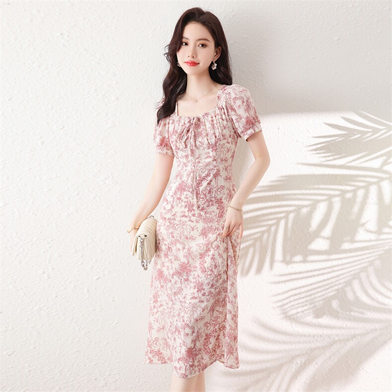2023年夏季新款时尚潮流洋气减龄显瘦宽松优雅碎花女连衣裙,女装连衣裙,奋斗女王