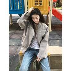 灰色