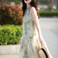 2025年夏季无袖收腰挂脖领休闲风单件中长款素雅仙女连衣裙，女装连衣裙，佳绒高端店