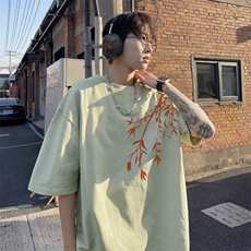 奶绿色