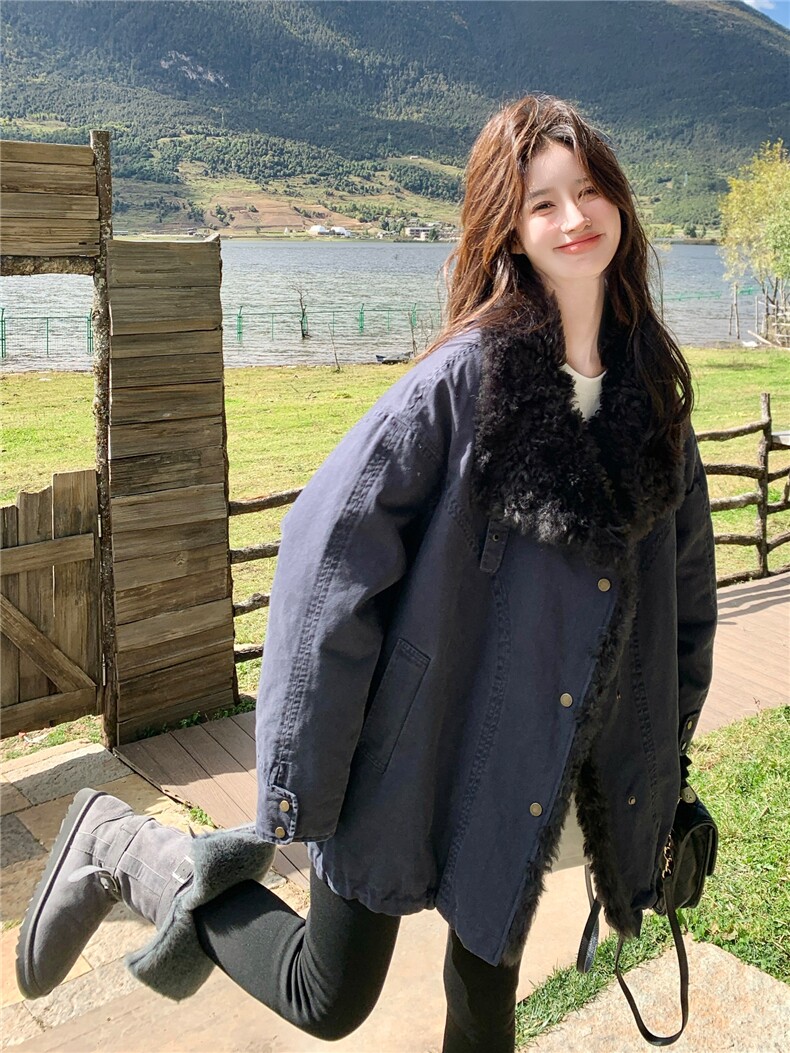 韩系藏青色羊羔毛领加厚保暖派克服女冬中长款外套,女装派克服,2C259