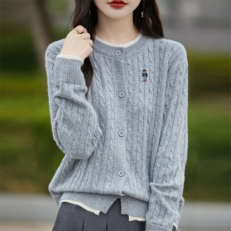 鄂尔多斯市圆领刺绣羊毛针织开衫外套女时尚宽松提花秋季毛衣外搭,针织衫/毛衣,佳绒包芯纱店