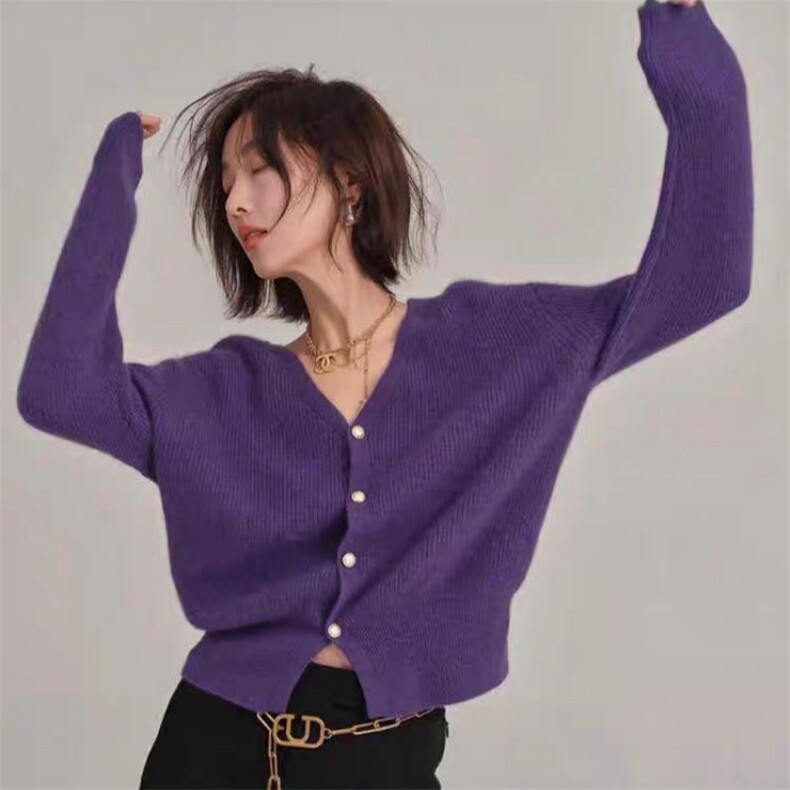 2025年秋季新款纯色v领开衫时尚百搭，女装针织衫/毛衣，旭驰羊绒
