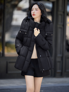水衣源6832款纯色小蛮腰连帽显瘦羽绒服女图片
