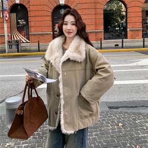 大毛领拼接内里派克羽绒服2025新款女冬爆款巨好看皮毛一体厚外套图片