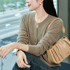 高级感灰色v领美拉德毛衣外套女秋冬季外搭羊毛针织开衫宽松上衣，女装羊绒衫，兴泰羊绒