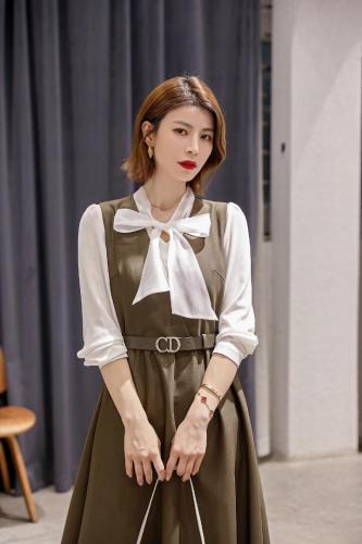 精选简洁大气，不挑人,女装其它,里亚尔