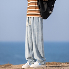 浅蓝色