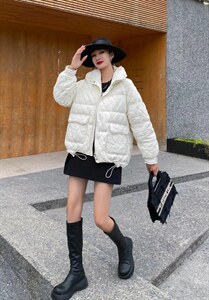 亮片羽绒服图片