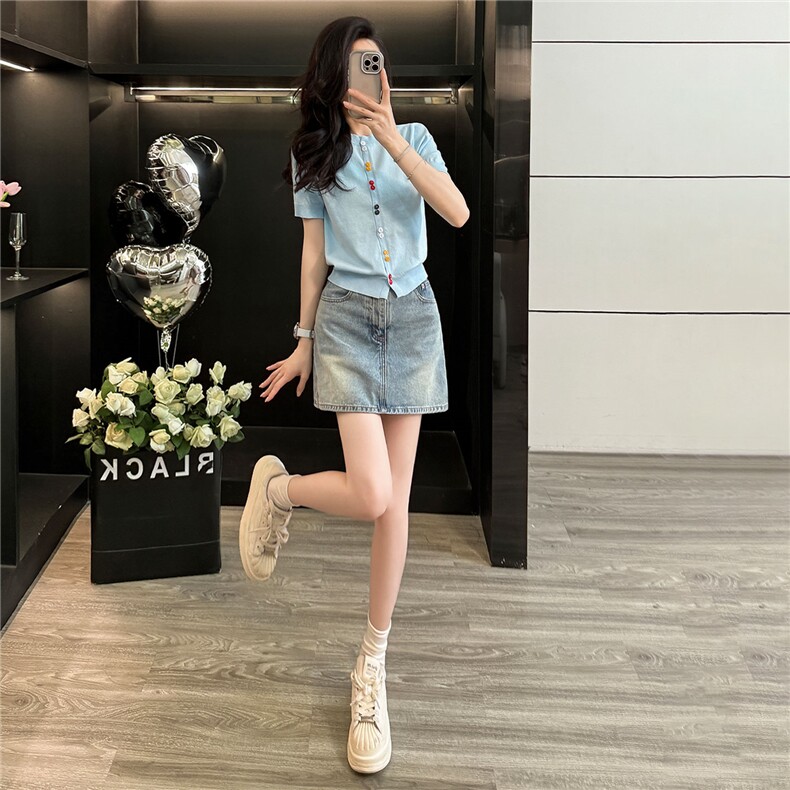 欧货时尚设计感套装女夏新款圆领彩色纽扣针织衫短袖牛仔裙两件套,女装套装/套裙,江南