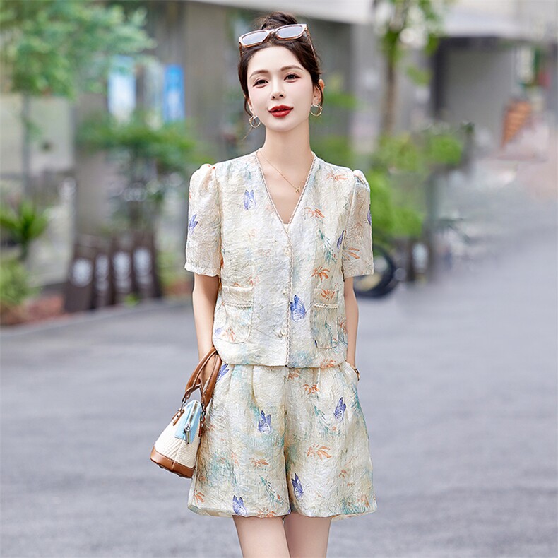 新中式漂亮套装女2025夏新款高级感小个子国风上衣减龄短裤两件套,女装套装/套裙,布芭啦
