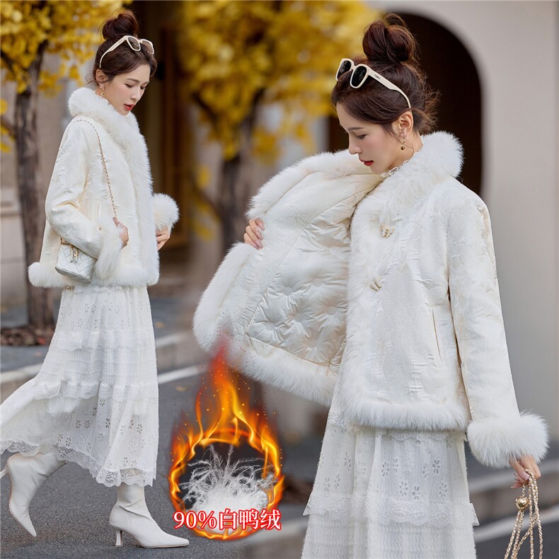 【年货主推bao款】2026冬装新款提花蝴蝶扣新中式羽绒服90白鸭绒,女装羽绒服,雅静靓衣